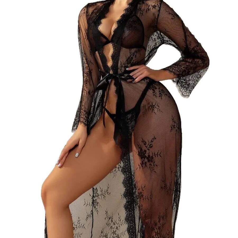 Kimono Sheer Floral - روب طويل شفاف من الدانتيل الأسود