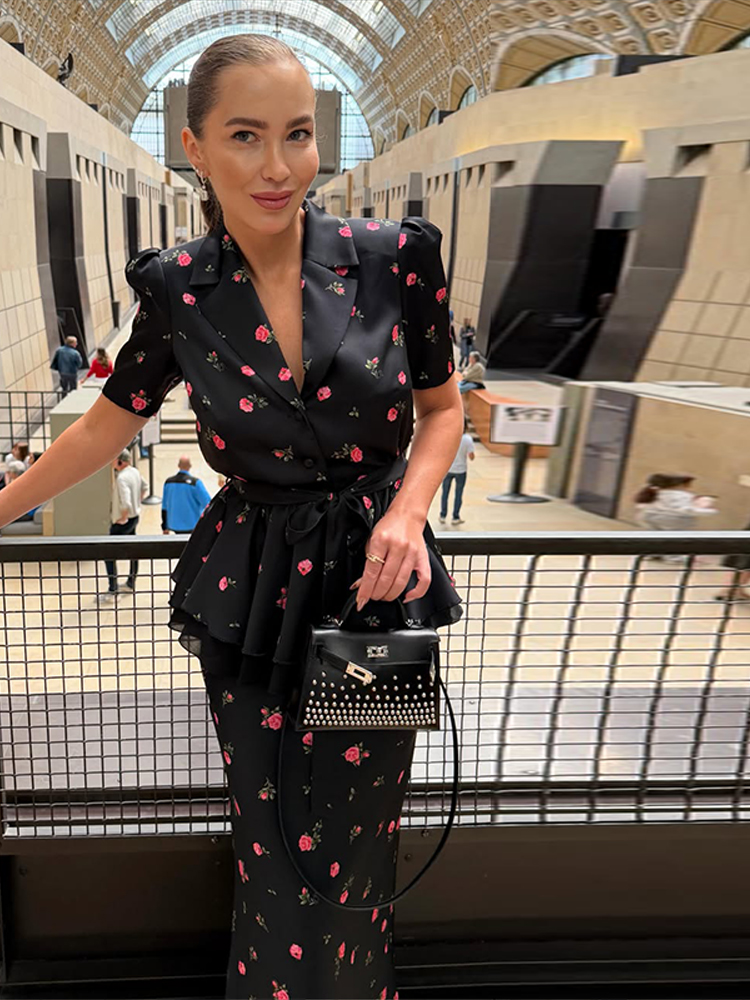 طقم بليزر وتنورة بنقشة زهور لل - مراجعة Midi Skirt Floral وسعره